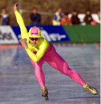 Okazaki wins women's 500 meters sprint c'ships